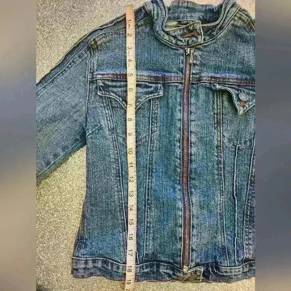 DENVER HAYES LIGHT WASH  DENIM JEAN JACKET SIZE SMALL - Picture 5 of 7